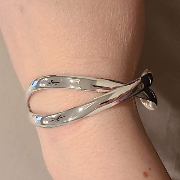 Girl Smiles Jewelry - Twisted sterling silver cuff bracelet